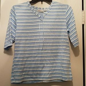 Blue and white striped short sleeve shirt w/ribbon